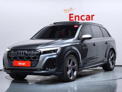 2025 Audi SQ7