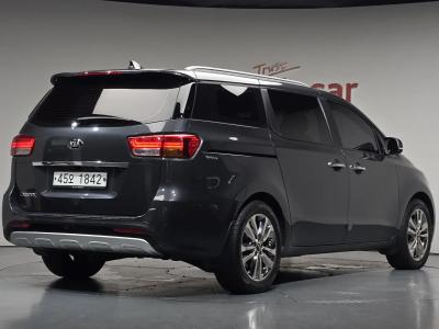 2015 Kia Carnival