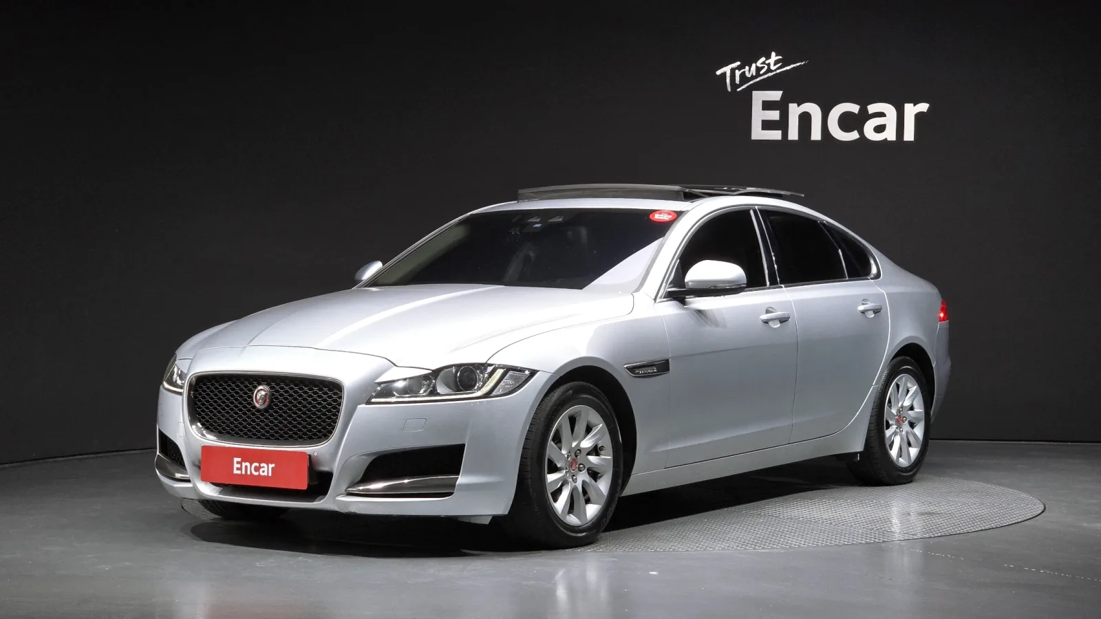 2017 Jaguar XF