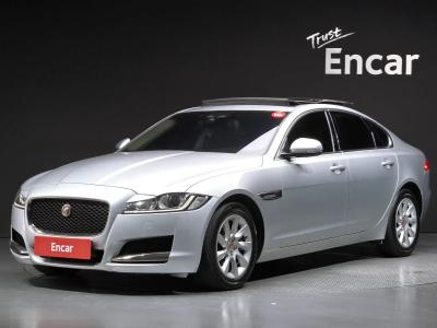 2017 Jaguar XF