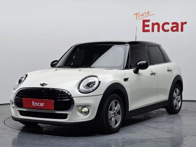 2018 MINI Cooper
