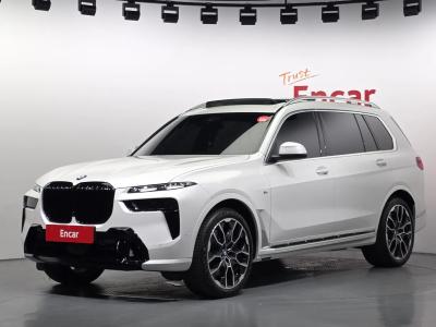 2025 BMW X7