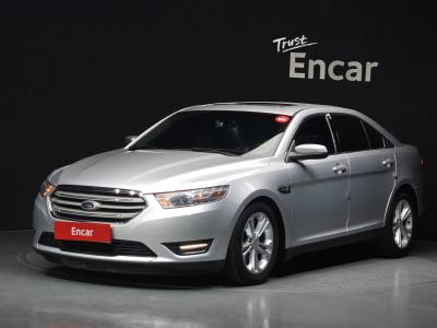 2013 Ford Taurus
