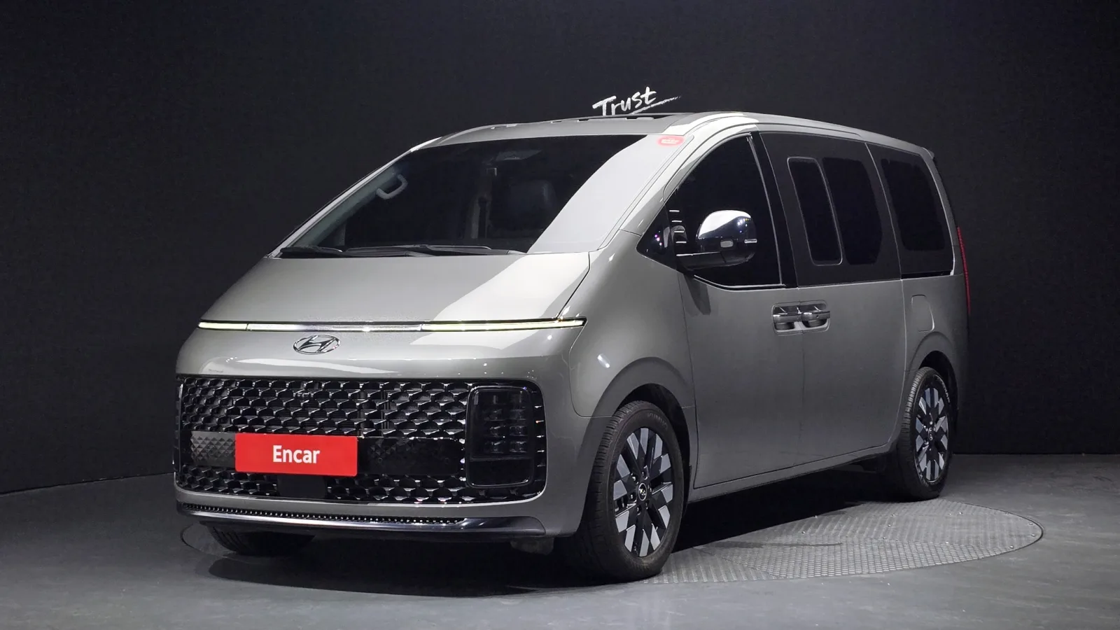 2023 Hyundai Staria