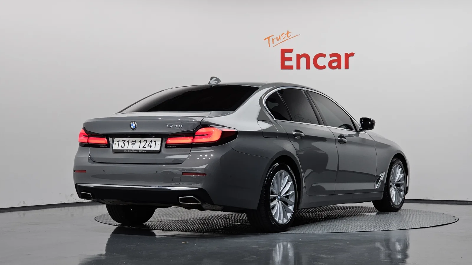 2022 BMW 5-Series
