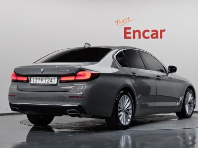 2022 BMW 5-Series