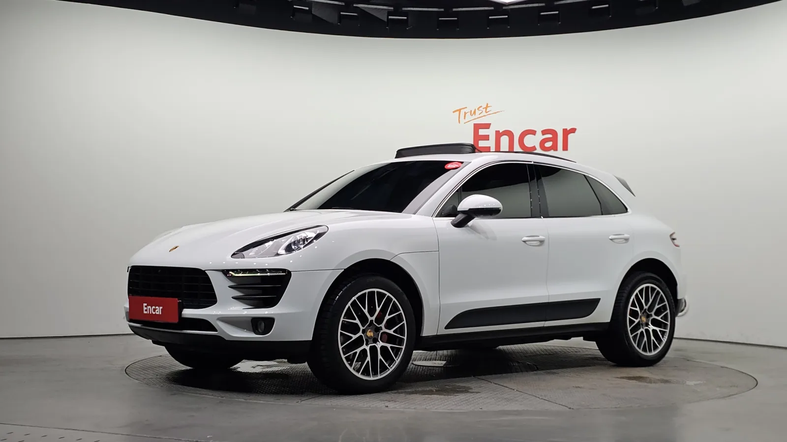 2017 Porsche Macan