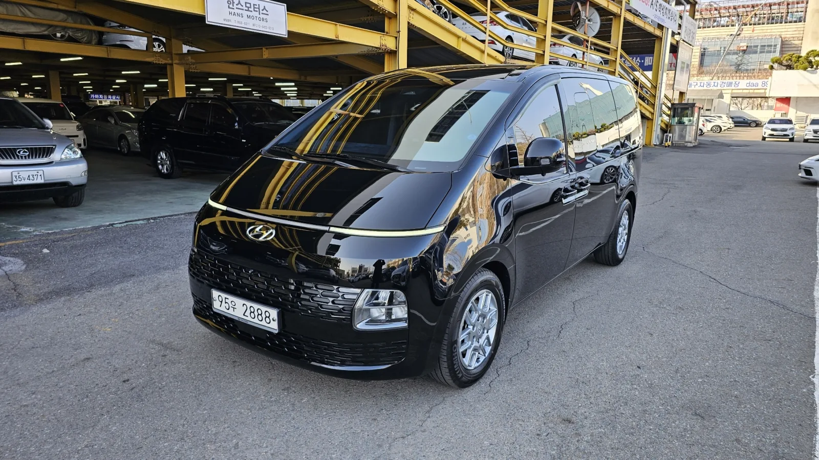 2022 Hyundai Staria