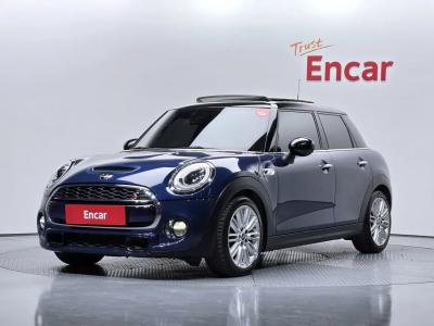 2017 MINI Cooper