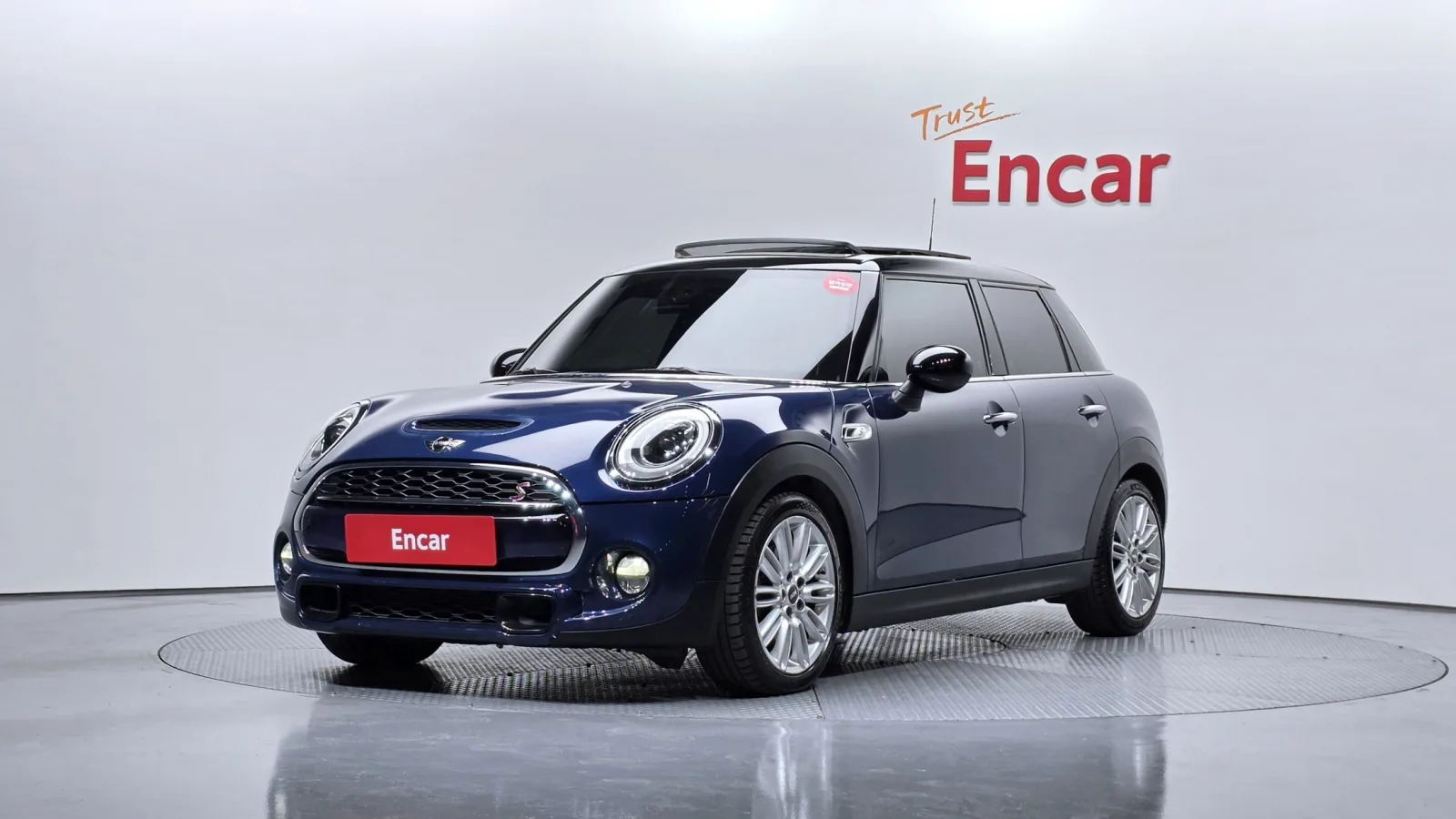 2017 MINI Cooper