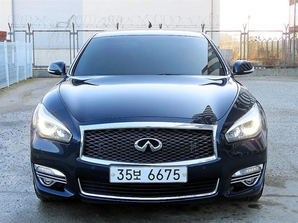 2019 Infiniti Q70