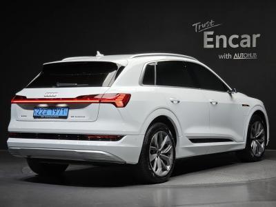 2022 Audi e-tron