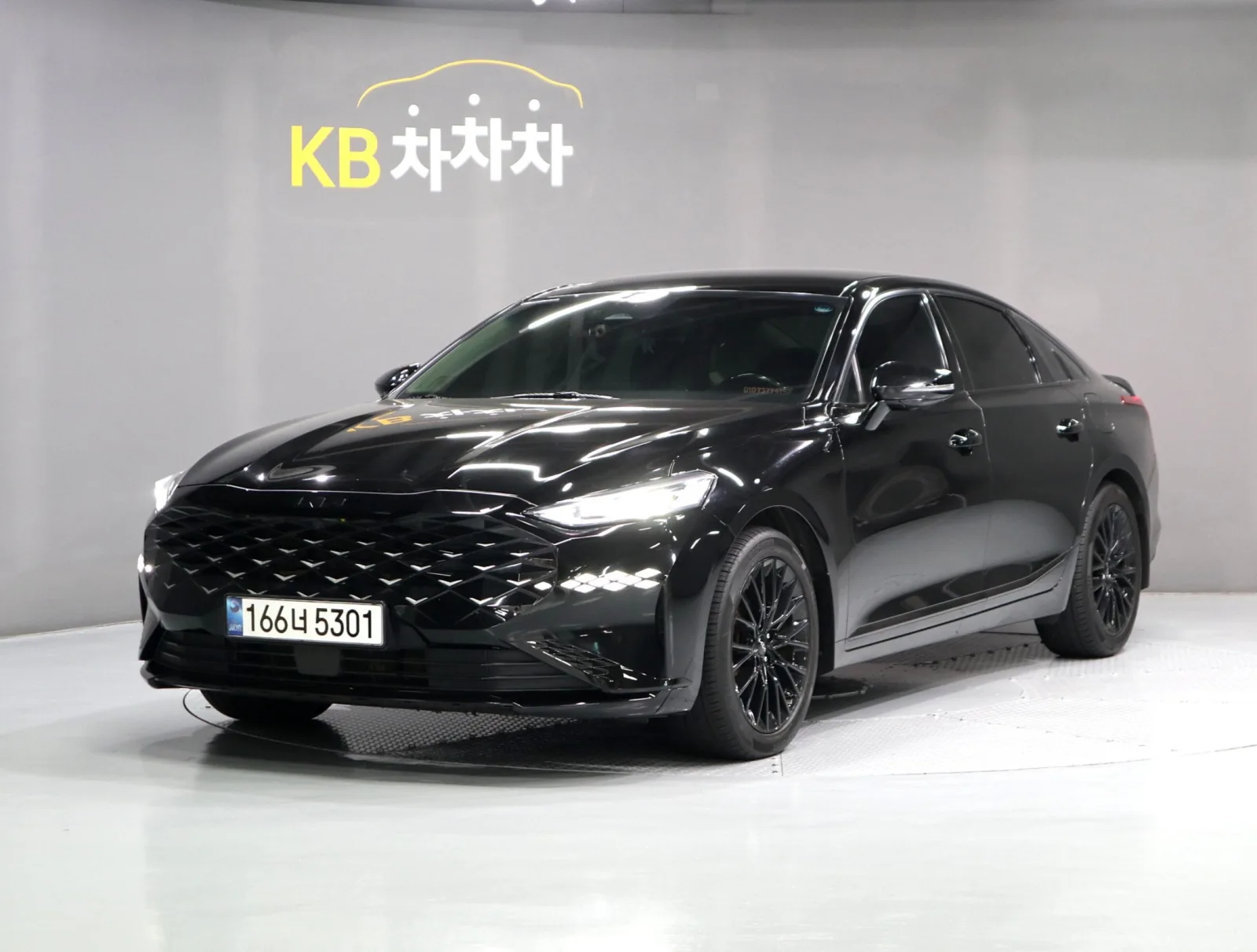 2022 Kia K8