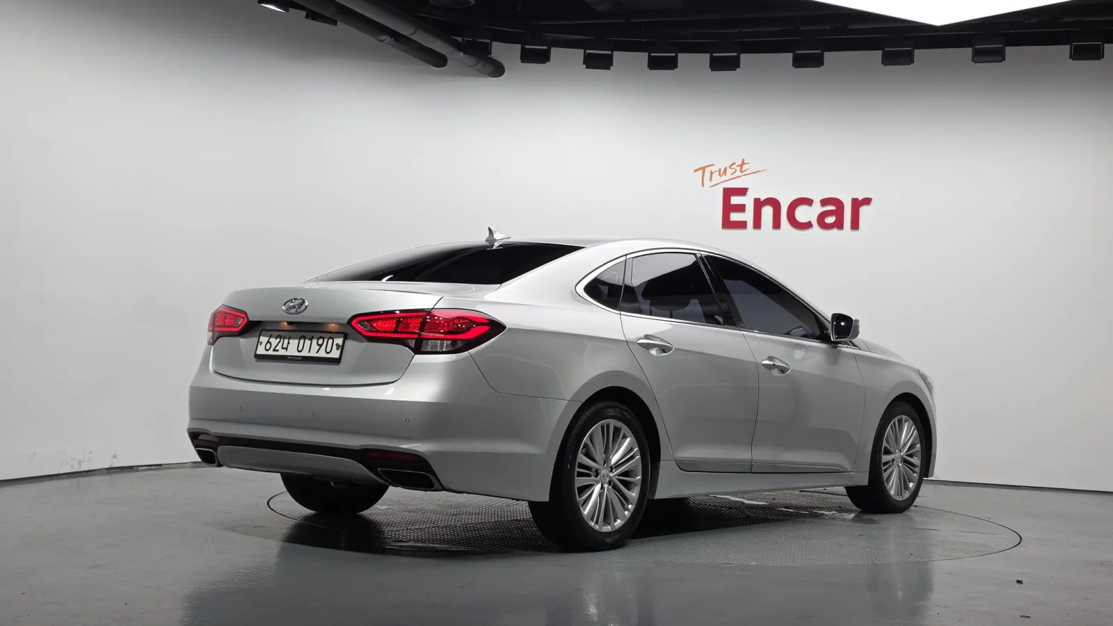 2016 Hyundai Aslan