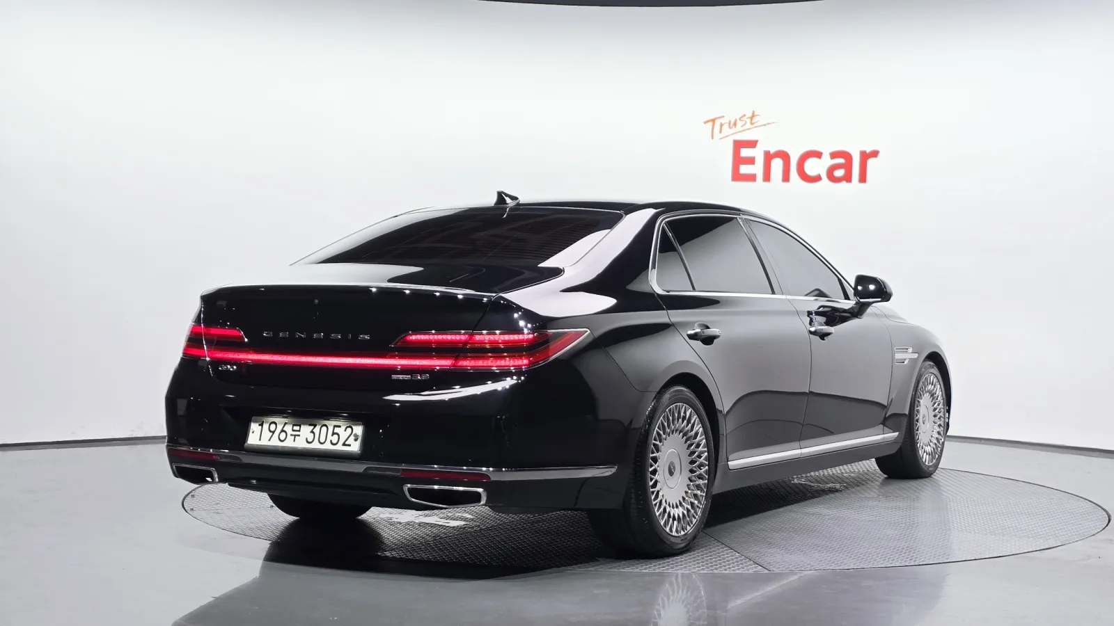 2020 Genesis G90