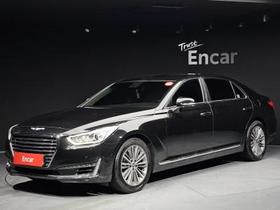 2018 Genesis EQ900