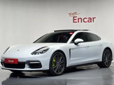 2018 Porsche Panamera
