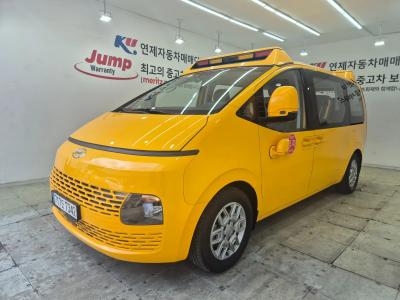 2022 Hyundai Staria