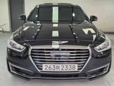 2017 Genesis EQ900