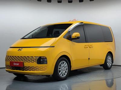 2022 Hyundai Staria