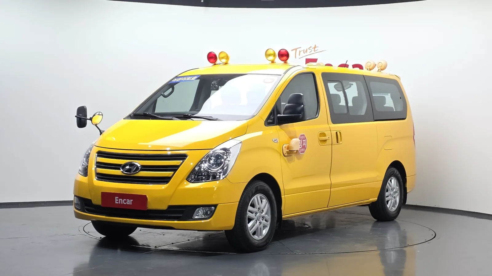 2016 Hyundai Starex