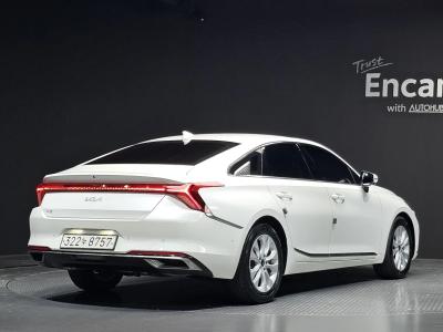 2023 Kia K8
