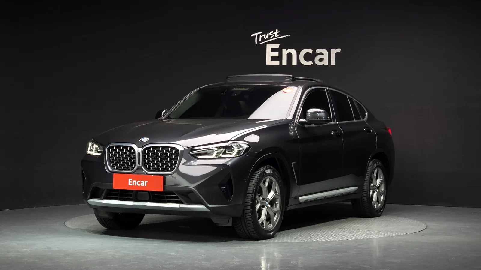 2023 BMW X4