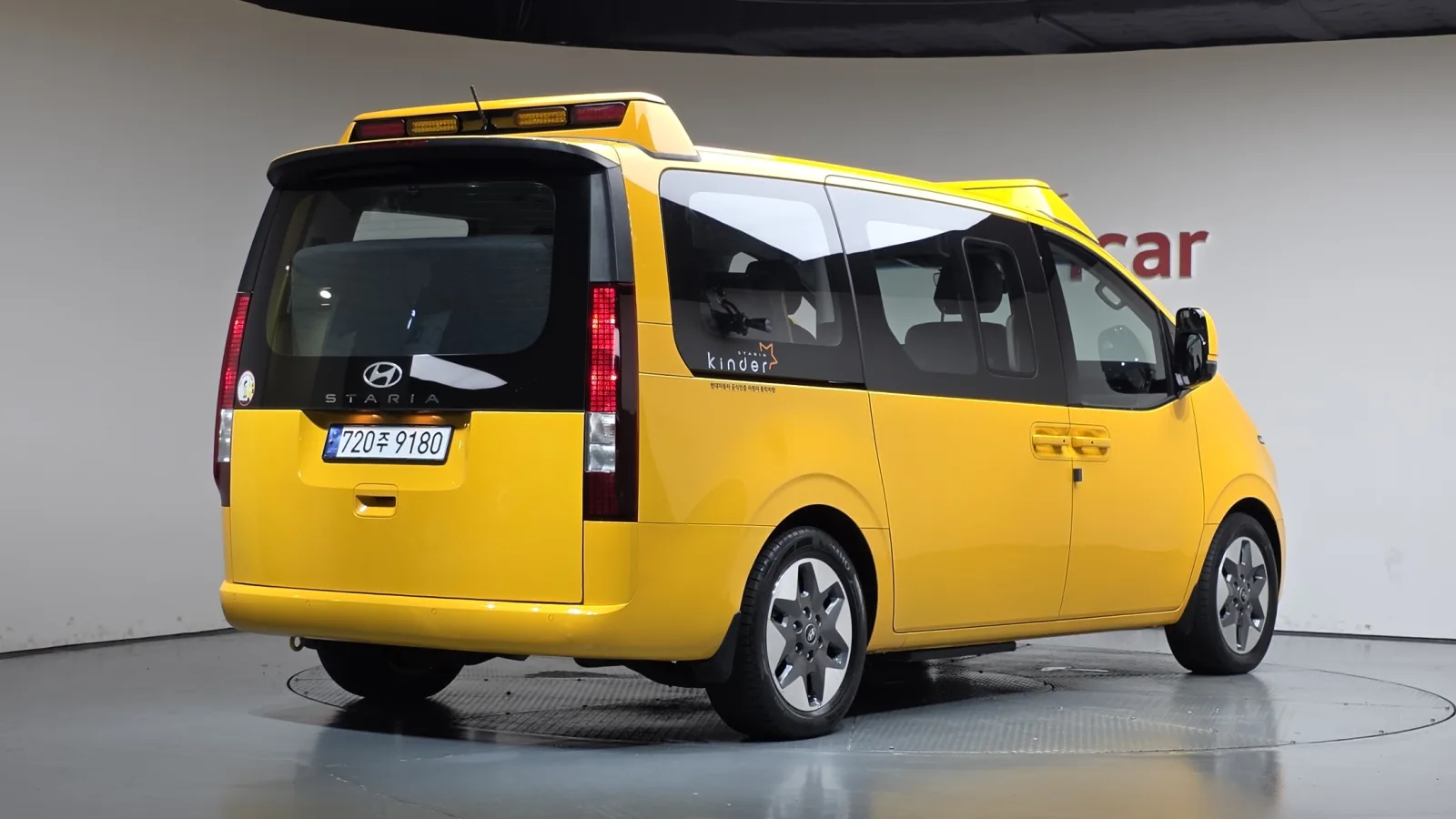 2025 Hyundai Staria