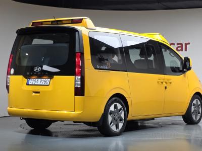 2025 Hyundai Staria