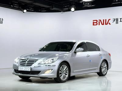 2013 Hyundai Genesis