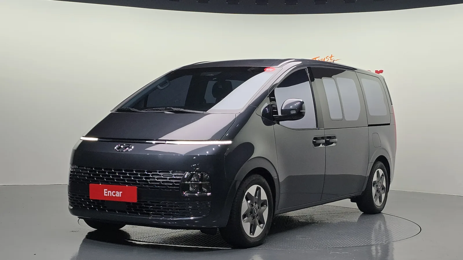 2023 Hyundai Staria