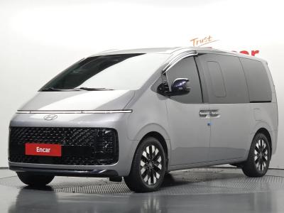 2025 Hyundai Staria