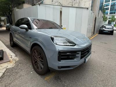 Porsche Cayenne 2025