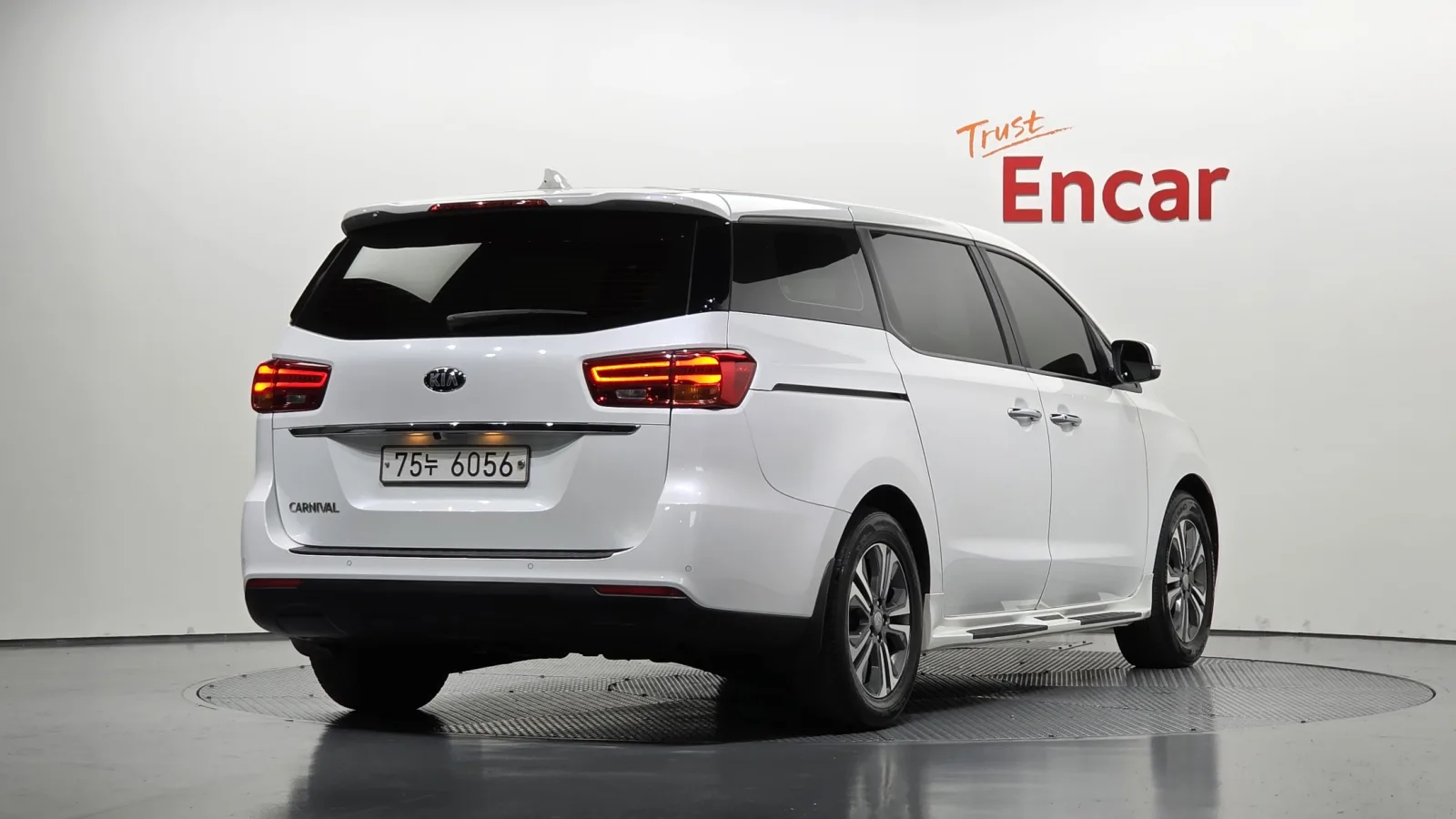 2019 Kia Carnival