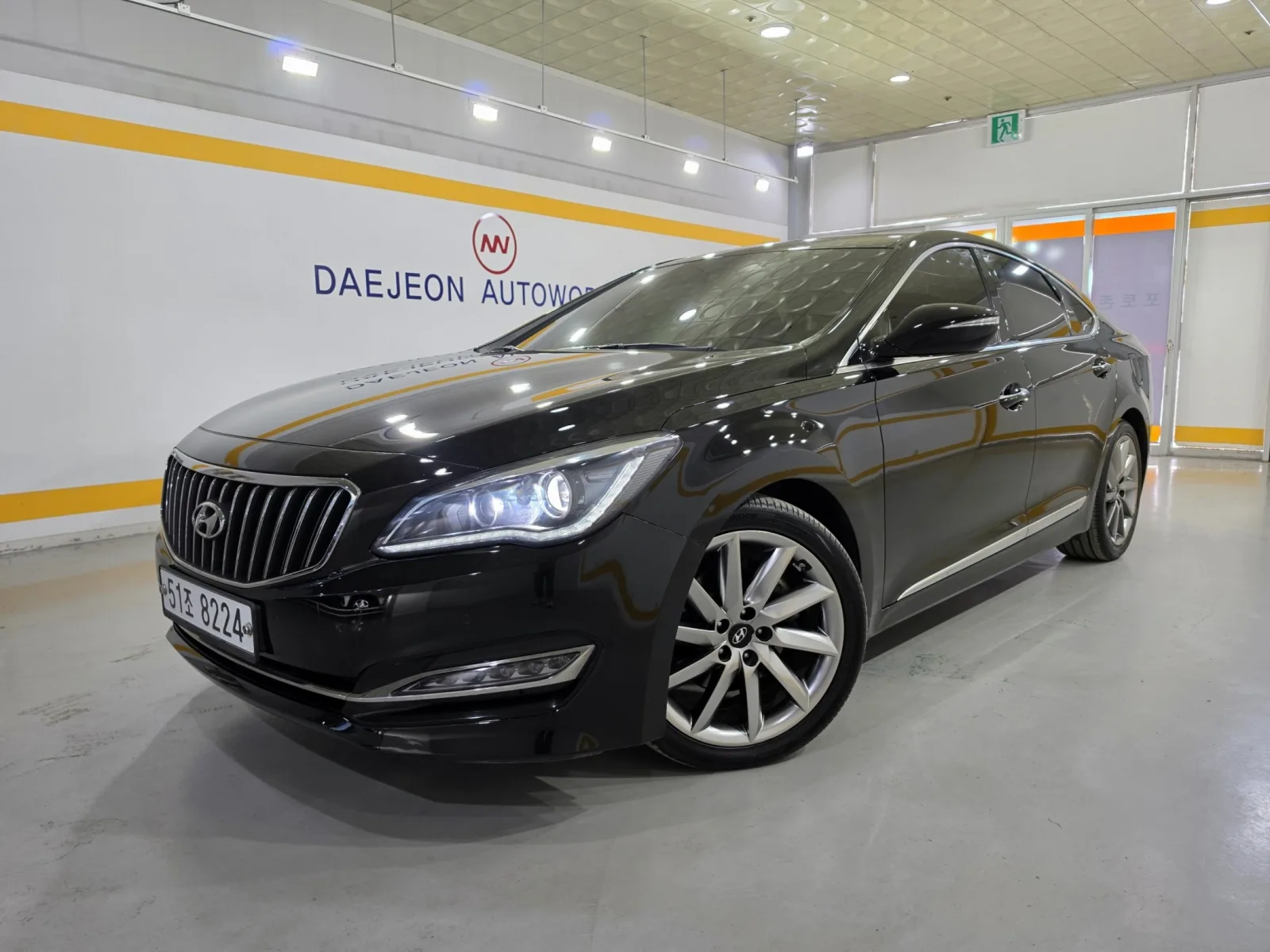 2015 Hyundai Aslan