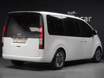 2024 Hyundai Staria