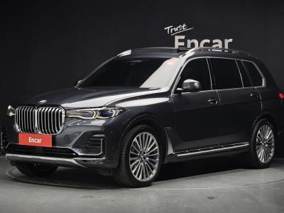 2021 BMW X7