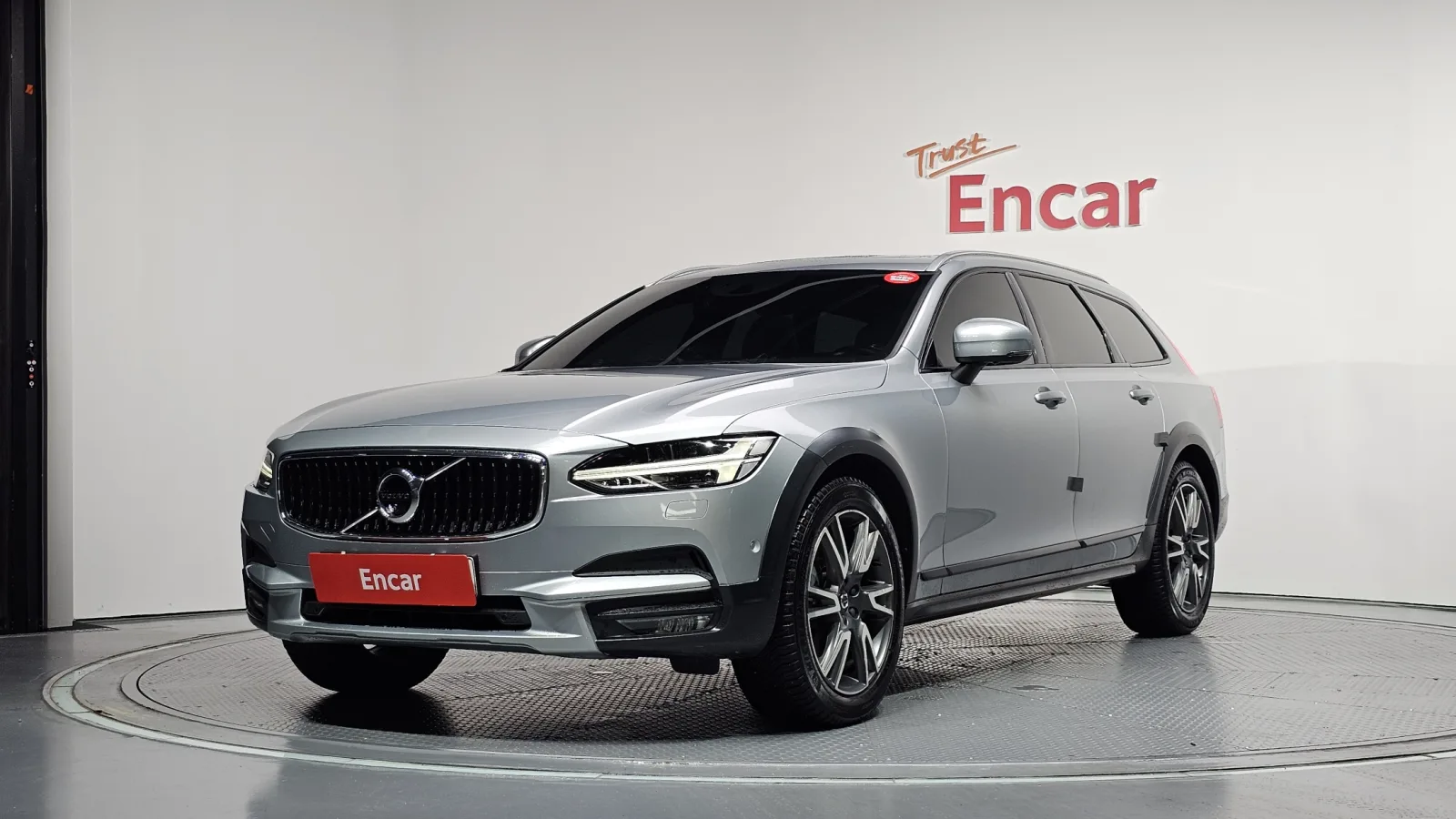 2018 Volvo V90