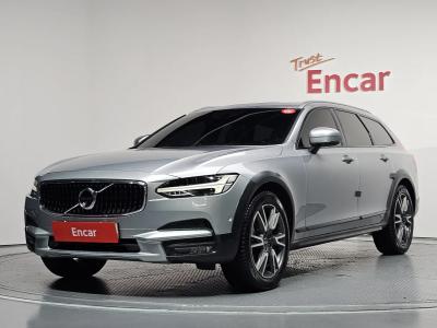 2018 Volvo V90