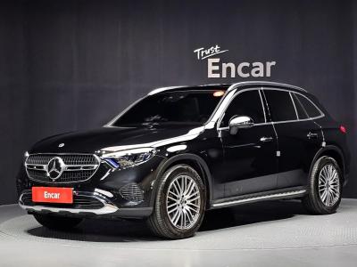 2025 Mercedes-Benz GLC-Class