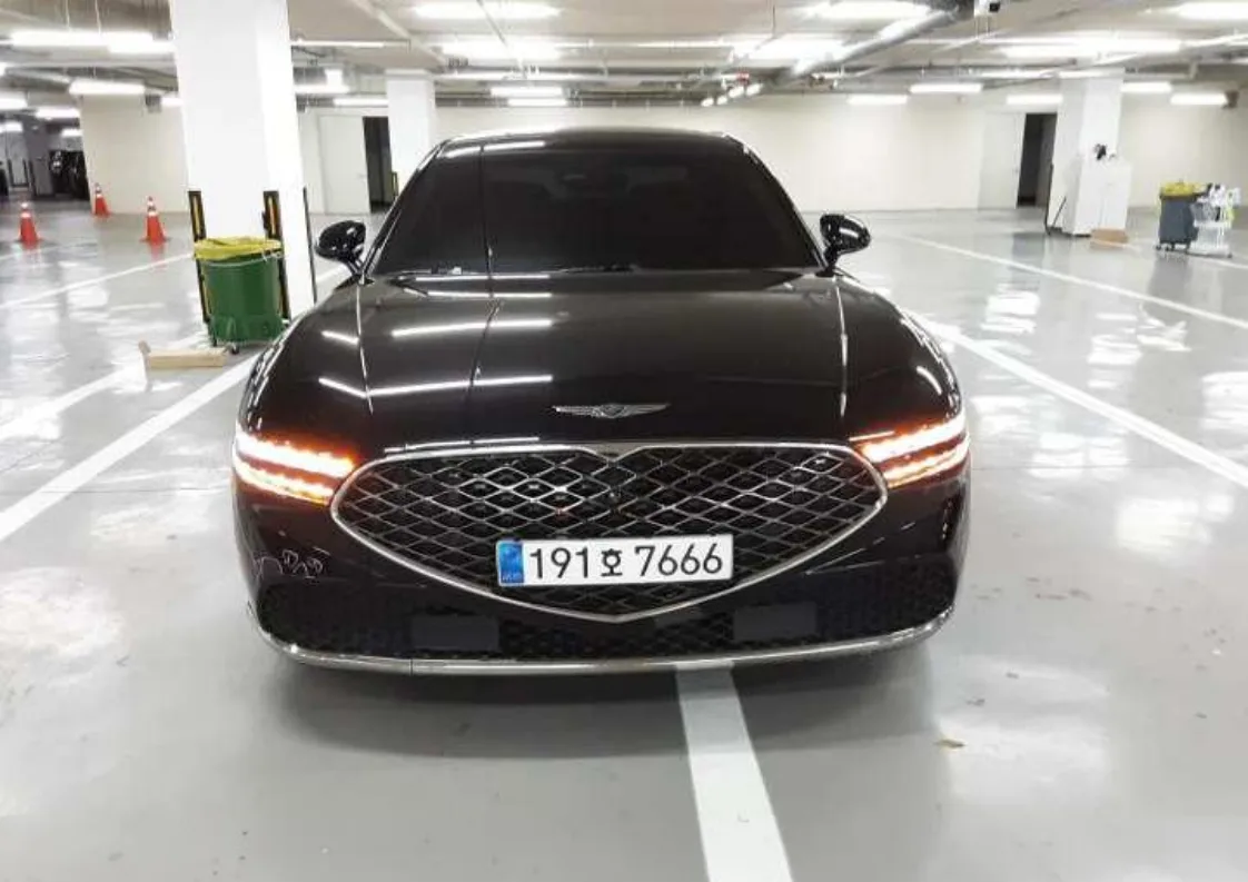 Genesis G90 2023