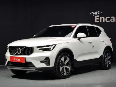 2026 Volvo XC40