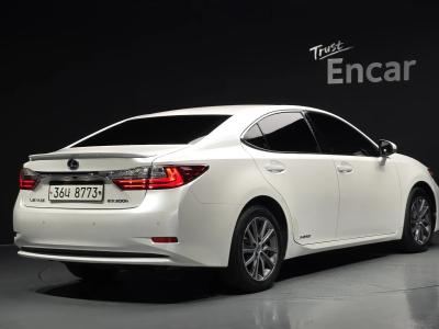 2017 Lexus ES