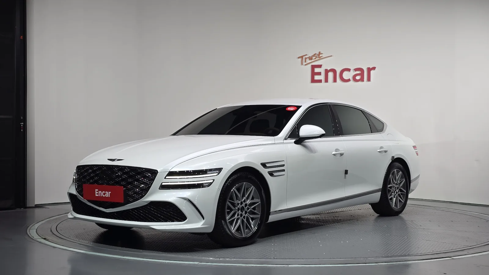 2025 Genesis G80