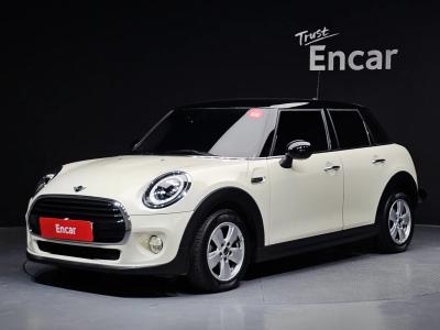 2019 MINI Cooper