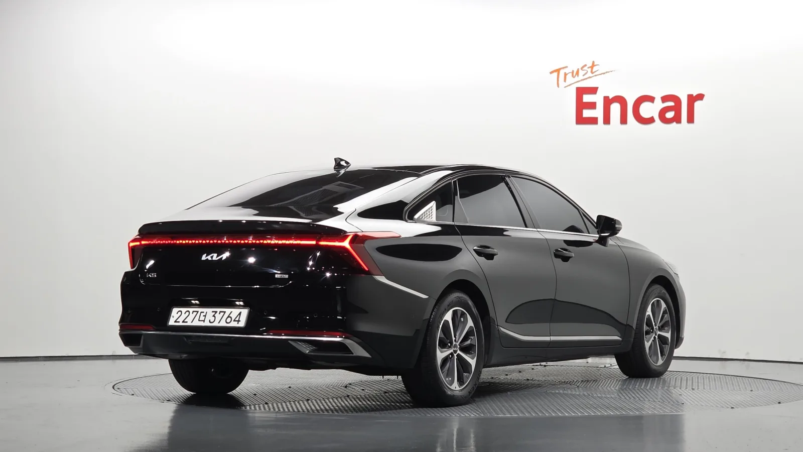 2022 Kia K8