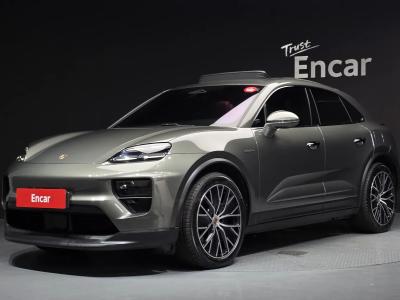 2025 Porsche Macan