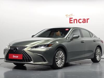 2024 Lexus ES