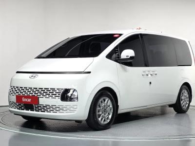 2025 Hyundai Staria