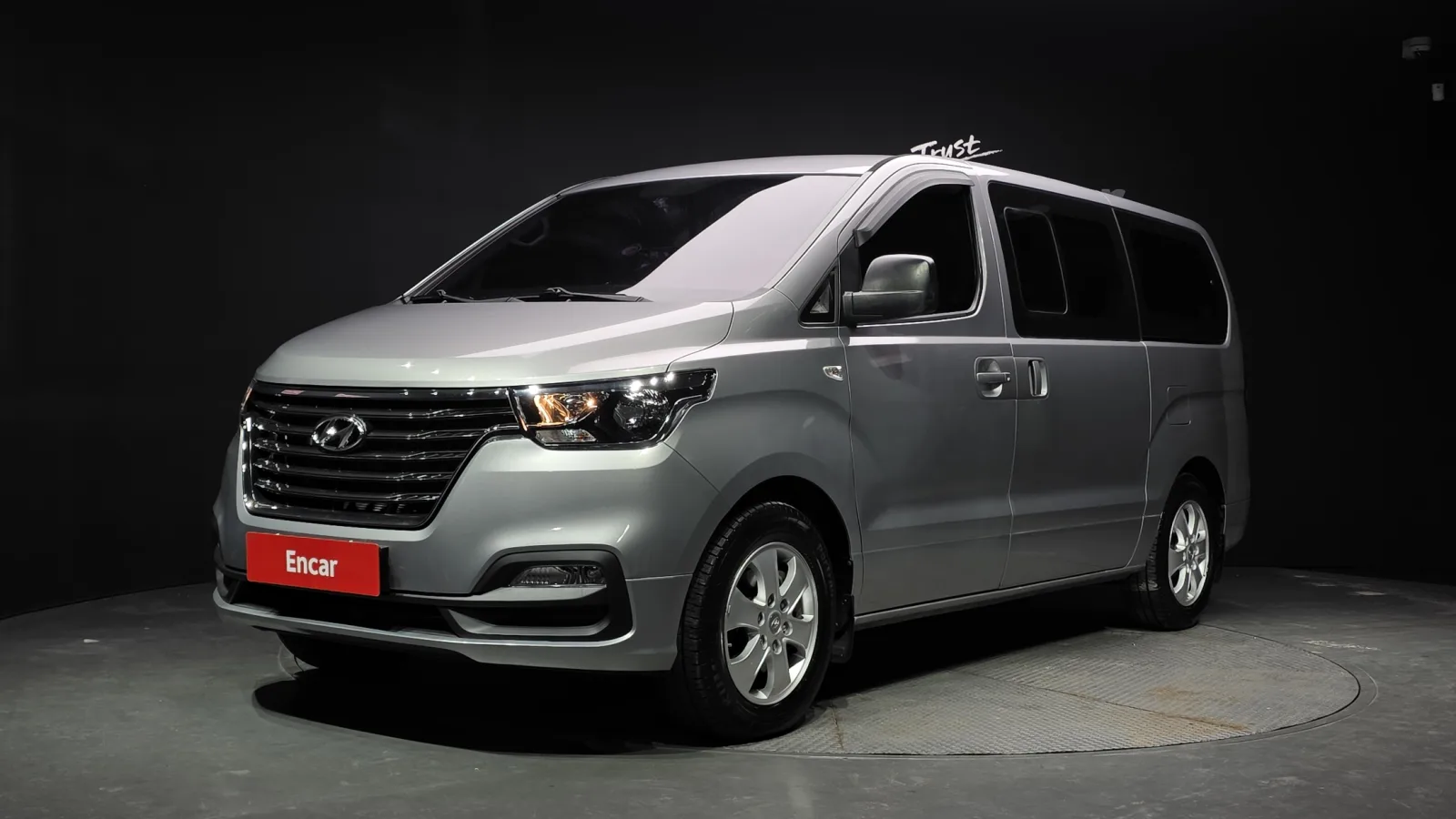 2019 Hyundai Starex